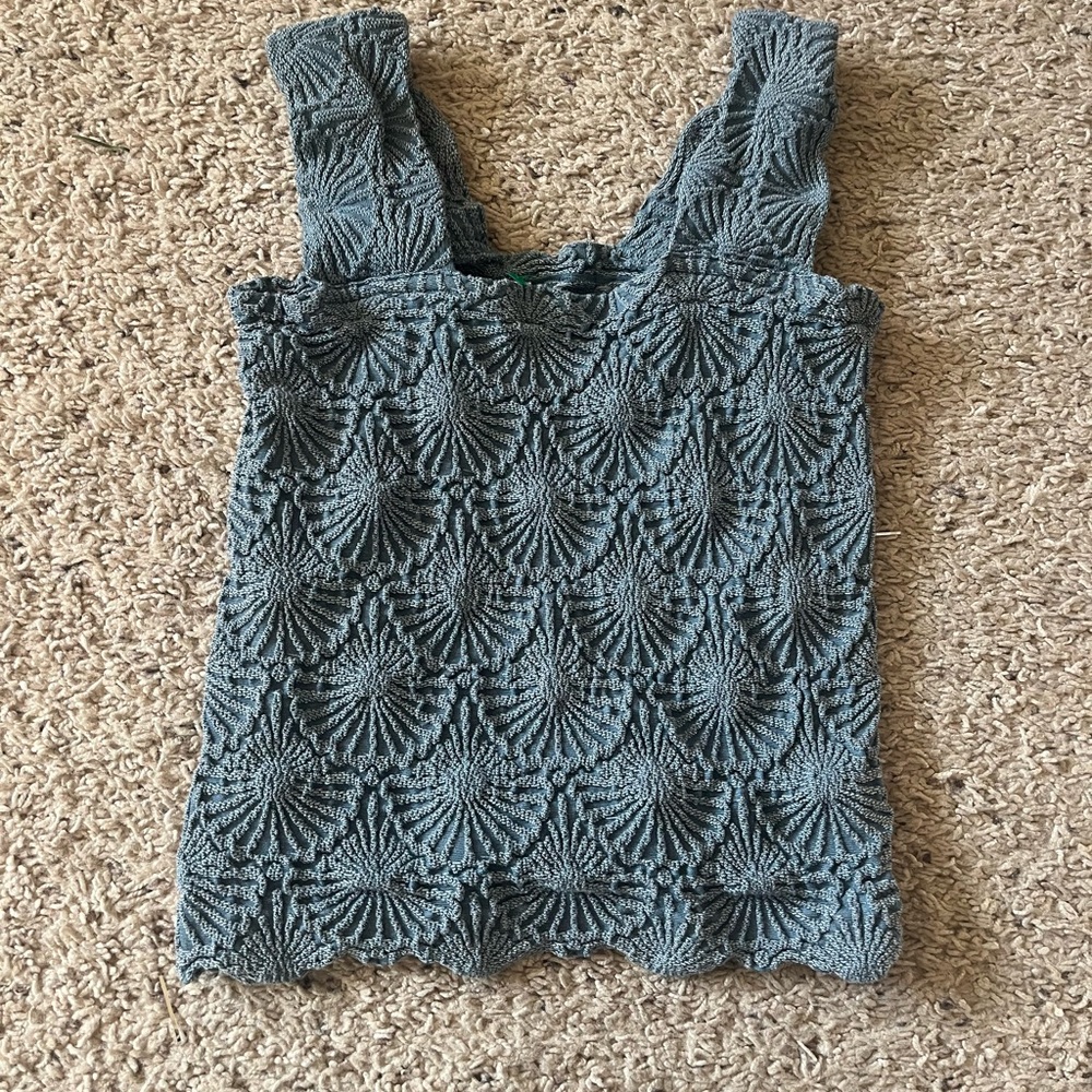 Aura Intricate Patterned Gray Tank Top